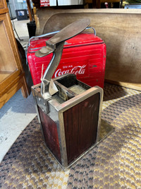 Nickel plated shoe shine stand 