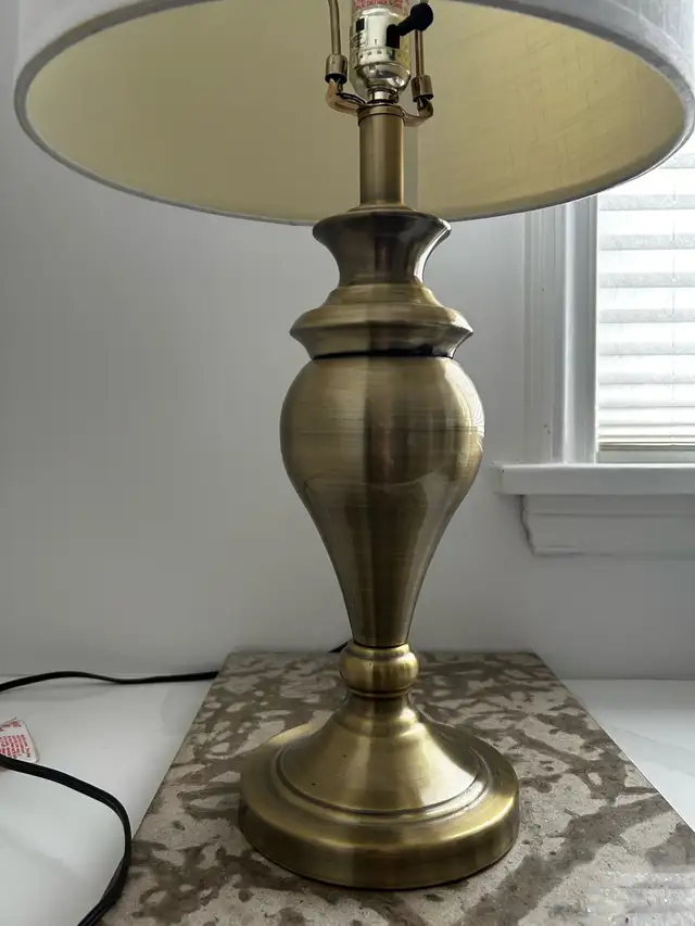 gold/cream table lamp64866533006722122
