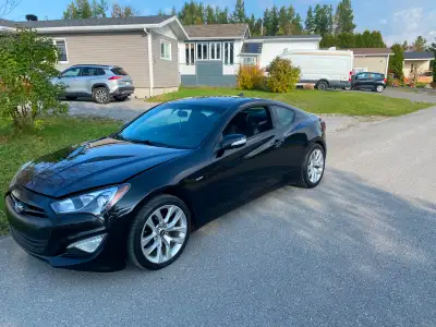 Hyundai Genesis Coupé Turbo 2014, changement de vitesse au volant, GPS, Air conditionné, toit ouvran...