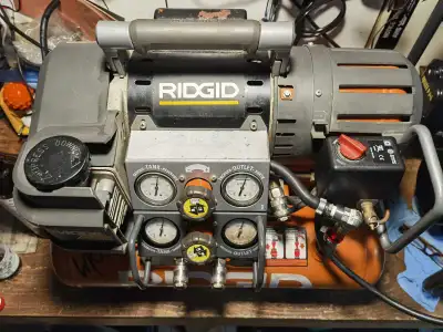 Excellent condition. Every feature and component works perfectly. Amazing compressor that separates...