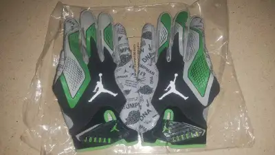 **JORDAN**gloves, View more