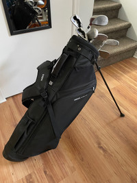 Womens Right Hand Golf Clubs + Bag