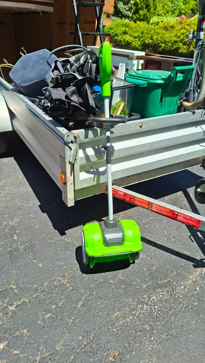 Greenworks 12-Inch Electric Snow Shovel, View more