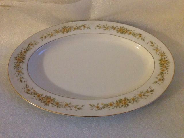 7x Golden Rose MITA FINE CHINA Of Japan Oval Serving/Salad Plate in Arts & Collectibles in Markham / York Region - Image 4