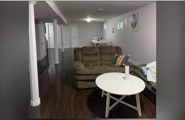 Basement Room for rent in sharing for Girl in Room Rentals & Roommates in Mississauga / Peel Region - Image 5