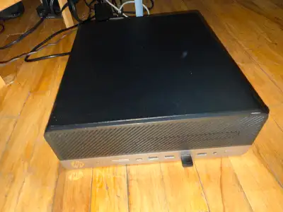 CPU: AMD Ryzen 7 PRO 3700 (Win 11 compatible) RAM: 16GB DDR4 OS: Windows 10 Pro SSD: SATA Kingston 1...