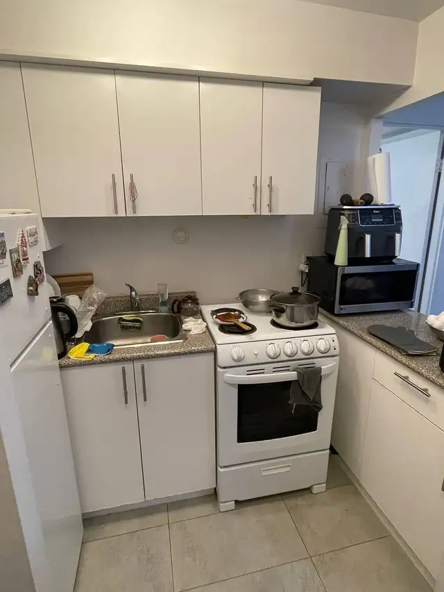 1 bedroom Apartment  in Short Term Rentals in City of Montréal - Image 5