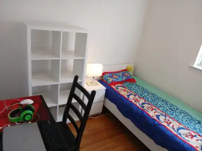 Private Furnished Room Rent Toronto Yonge Steeles