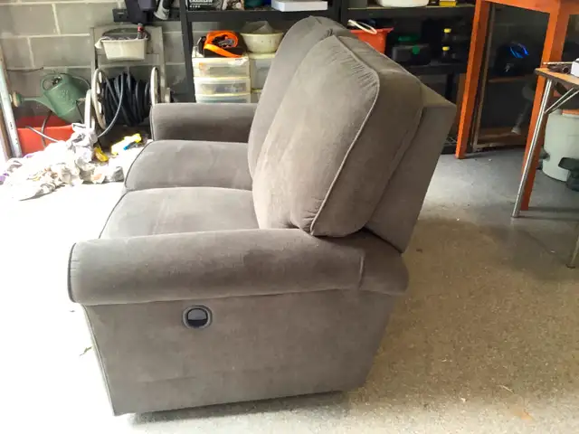 Reclining love seat63234550583809124