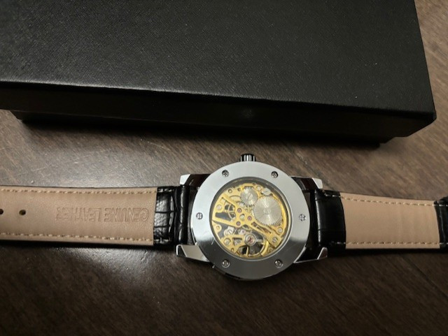 Gold Vintage Style Engraved Skeleton Watch in Jewellery & Watches in Markham / York Region - Image 4