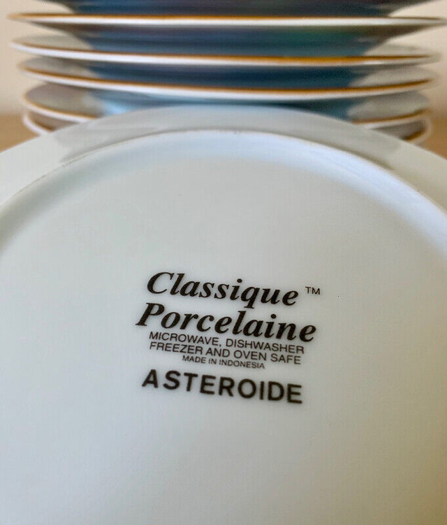 Porcelain Dessert Plates 12 in Kitchen & Dining Wares in Oakville / Halton Region - Image 3