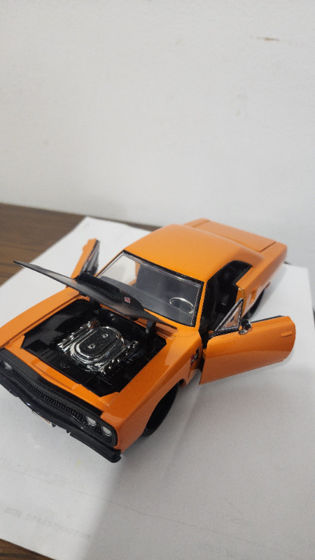 Jada Toys Big Time Muscle 1/24 1970 Plymouth Roadrunner Orange in Toys & Games in London - Image 2