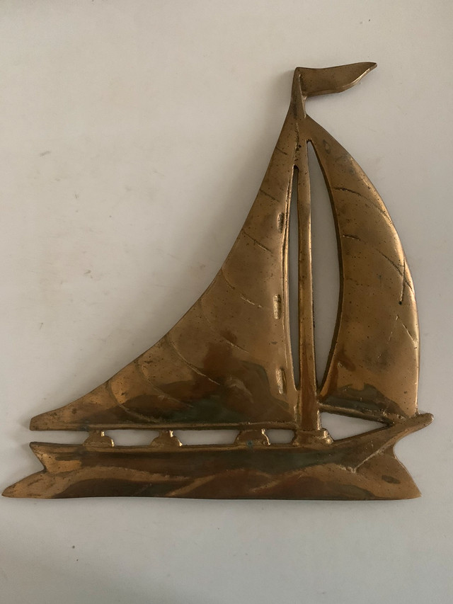 Vintage Brass Sailboat Wall Hanging in Arts & Collectibles in Moose Jaw