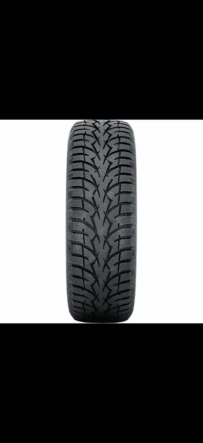 NOTE the picture of the tire with the rim is not the rim that l’m selling. The Envy Rims are the one...