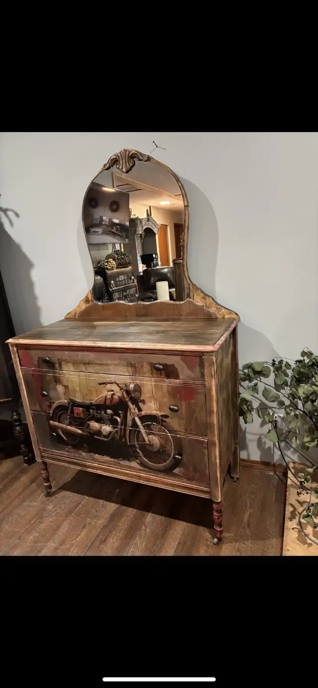 Refinished Antique Cabinet with Mirror! in Hutches & Display Cabinets in Edmonton - Image 7