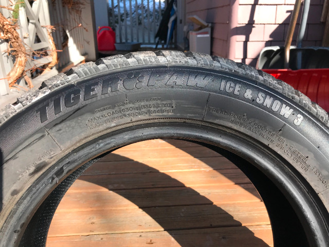 Like new! 4 Uniroyal Tiger Paw® Ice & Snow™ 3 – 205/60R16 92T M+ in Tires & Rims in City of Halifax