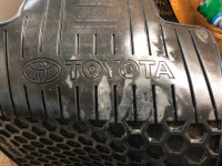 2018 Toyota RAV4 rubber floor mats