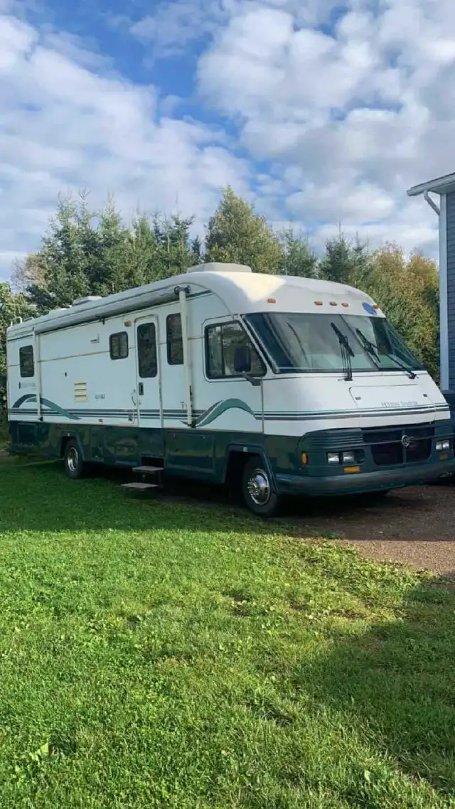 1995 Holiday Rambler Motorhome in RVs & Motorhomes in Charlottetown - Image 2