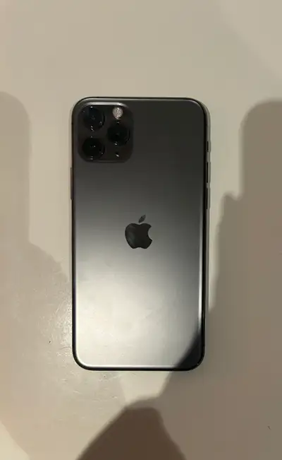 This is a used iPhone 11 Pro with 256GB of storage in excellent cosmetic condition and no scratches....