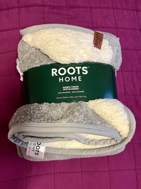 Roots Sherpa blanket