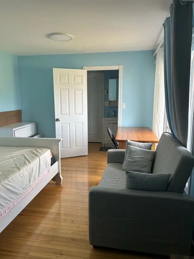 For Rent- Private Room w/ Ensuite Bath – DT Charlottetown – in Room Rentals & Roommates in Charlottetown - Image 2