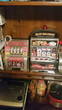 Novelty Slot Machines Banks 