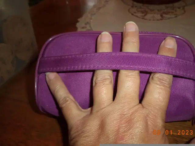 Pochette 2 in Other in Drummondville - Image 6