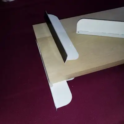 ÉQUERRES * SUPPORT* POUR TABLETTE* ARMOIRE BIBLOTHÈQUE  OU AUTRE, View more