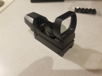Red dot sight with rail mount