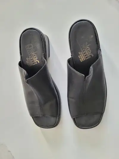 LADIES SANDALS, View more