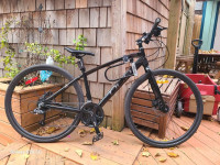 16" DCO Odyssey Bike Unisex in Black. Lock & Helmet included.