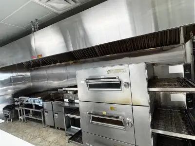 This pizza store in St. Albert very good business