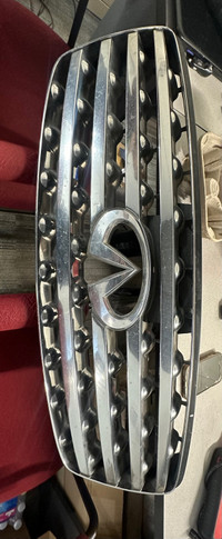 Infiniti fx35 chrome grille