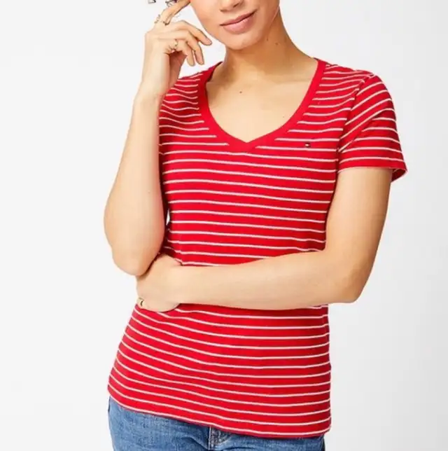 Tommy Hilfiger Scarlet Sail-Stripe V-Neck Tee - Women’s size M in Women's - Tops & Outerwear in Oshawa / Durham Region - Image 2