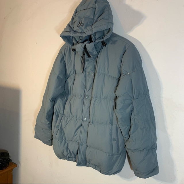 Tna super puff down filled winter jacket dans Femmes - Hauts et vêtements d'extérieur  à Ville de Montréal - Image 2