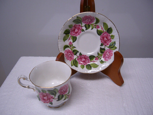 Vintage Paragon Footed “Reine des Beautes” Cup & Saucer in Arts & Collectibles in Dartmouth - Image 3