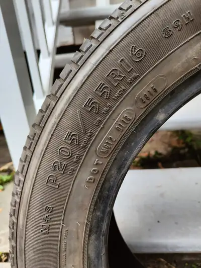 Goodyear summer tires almost new, in really good condition. Only been used for about 500 kms. 205551...