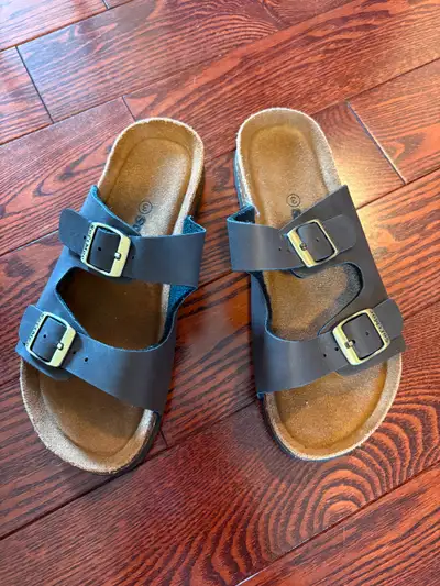 Kids sandals (like Birkenstocks) NEW, View more