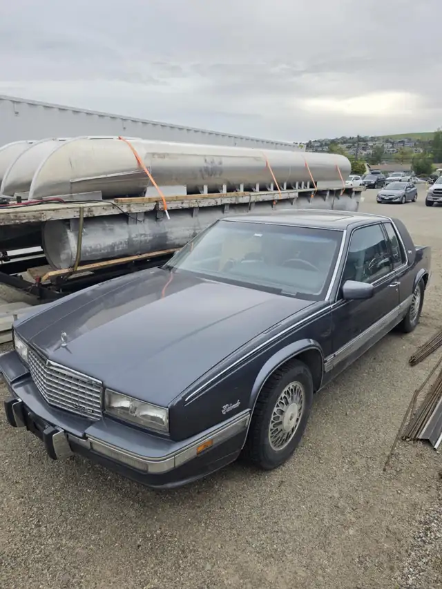 1990 Cadillac Eldorado in Classic Cars in Vernon - Image 3