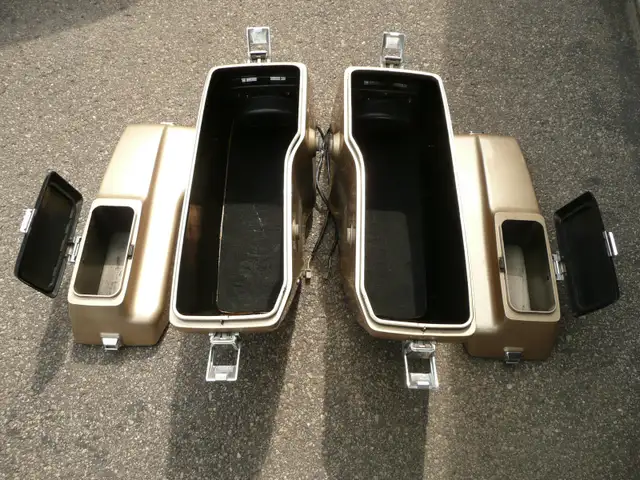 Moto Suzuki Cavalcade in Touring in Laval / North Shore - Image 6