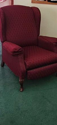 LAZBOY 2 different wing back chair