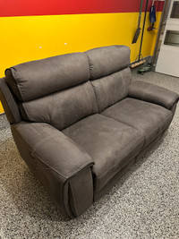 ***Martin POWER Reclining Loveseat - Like New***