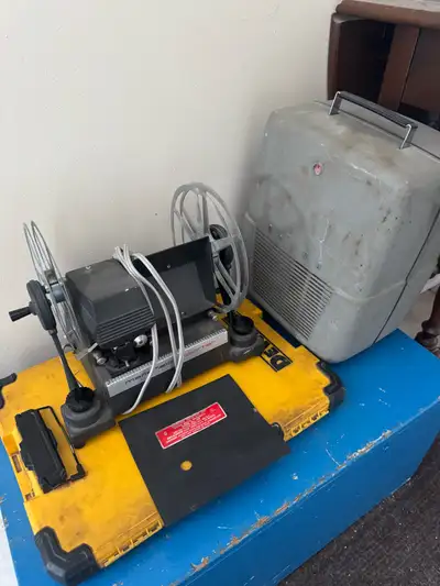 For sale is my vintage 8mm film editor and projector, a fantastic piece of film history for enthusia...