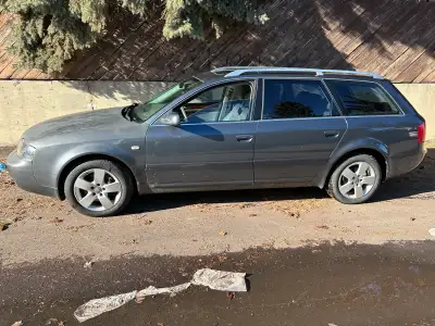 LOW KM ACTIVE STATUS 2004 Audi A6 3.0 177500km (not miles) Car has brand new rear brake pads and rot...