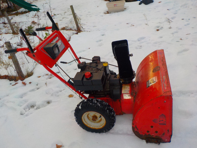 Snow blower in Snowblowers in North Bay - Image 3
