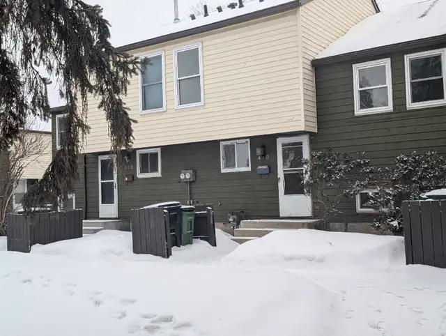 3 Bedroom townhouse for rent in Abbottsfield Rd