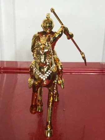 Vintage Jewelled Armour Knight Horse Figurines in Arts & Collectibles in Burnaby/New Westminster - Image 4