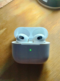 Apple AirPods Gen 2 