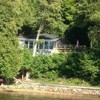 Waterfront Cottage for Rent - 30 minutes from Byward Market