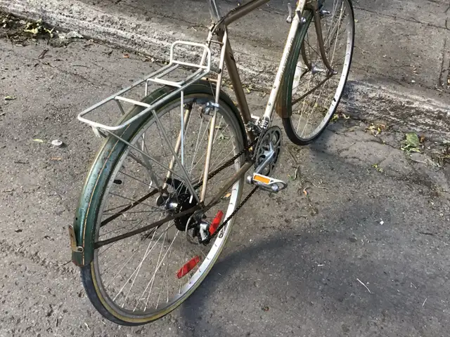 vélo de ville myata vitesse in Cruiser, Commuter & Hybrid in City of Montréal - Image 6